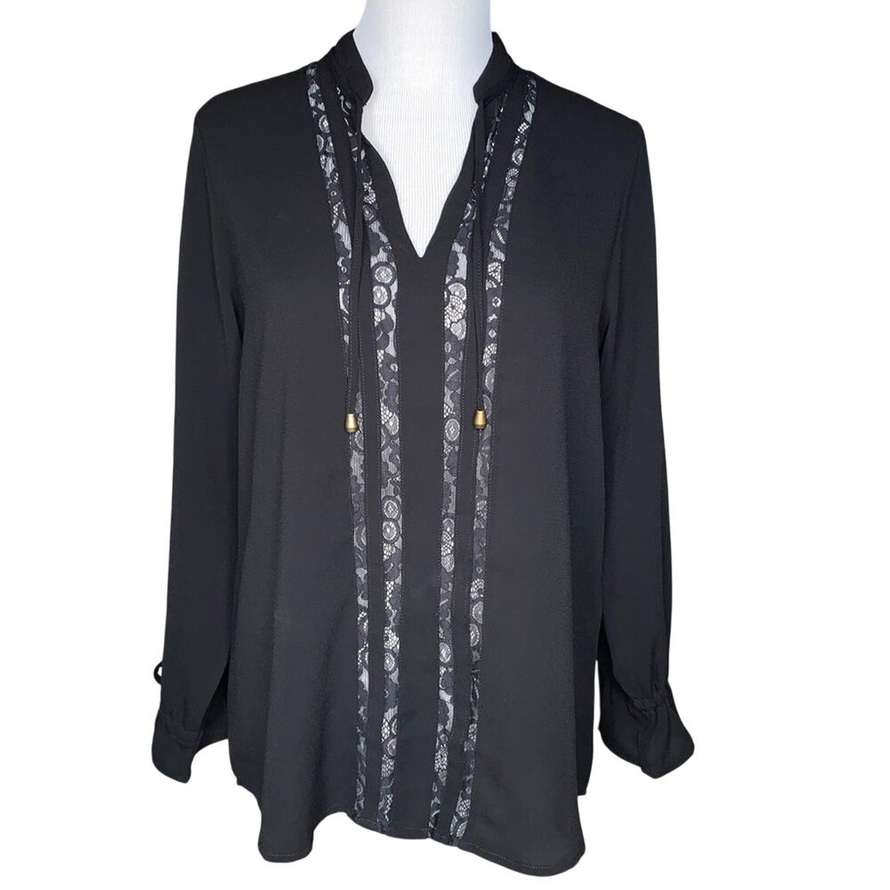 NWOT Simply Noelle Fashionably Lace Blouse Sz Small / Medium